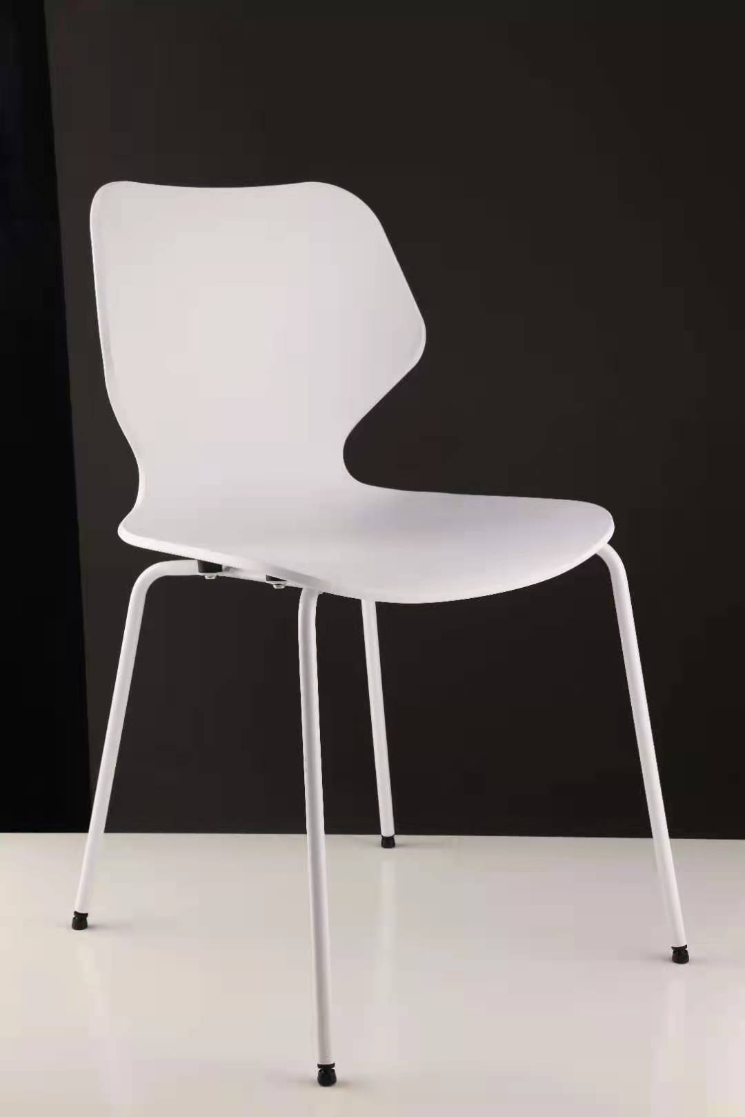 Modern dining chair with ergonomic design, ideal for dining areas, office receptions, and conference rooms. Suitable for wholesale purchase directly from China.