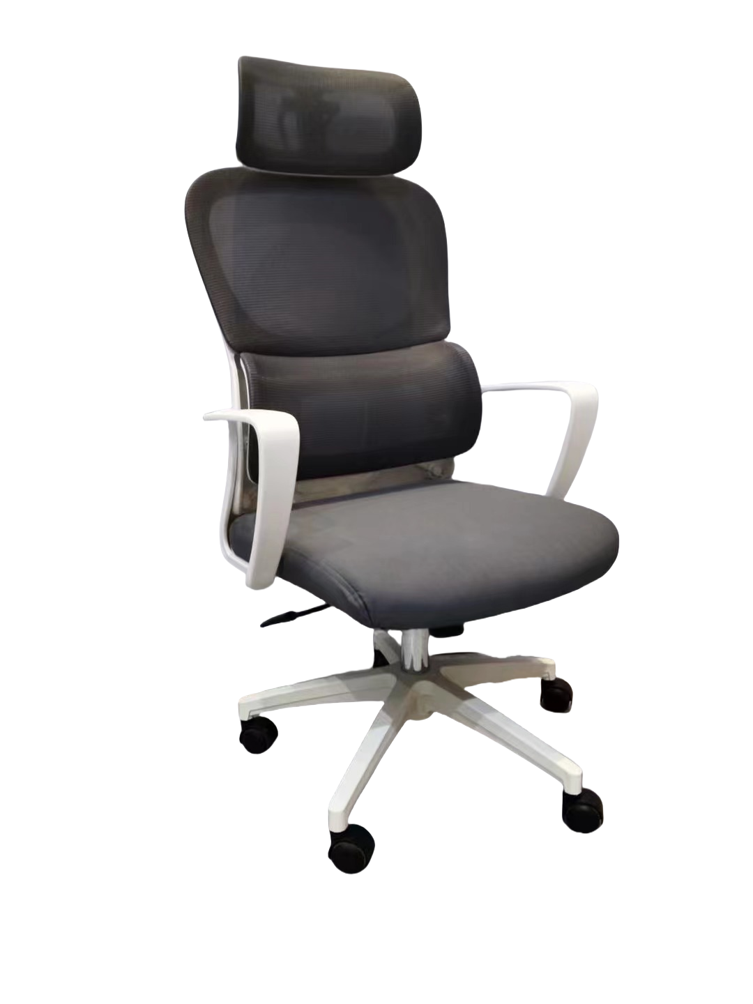 Ergonomic office chair with high back mesh, adjustable lumbar support, headrest, and rolling wheels, ideal for office spaces and home offices. Perfect for bulk purchasing directly from China for business or commercial setups.