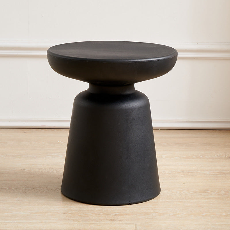 Modern minimalist side table for living rooms, cafes, offices, and lounges, available for wholesale directly from China manufacturer. Perfect for bulk orders.