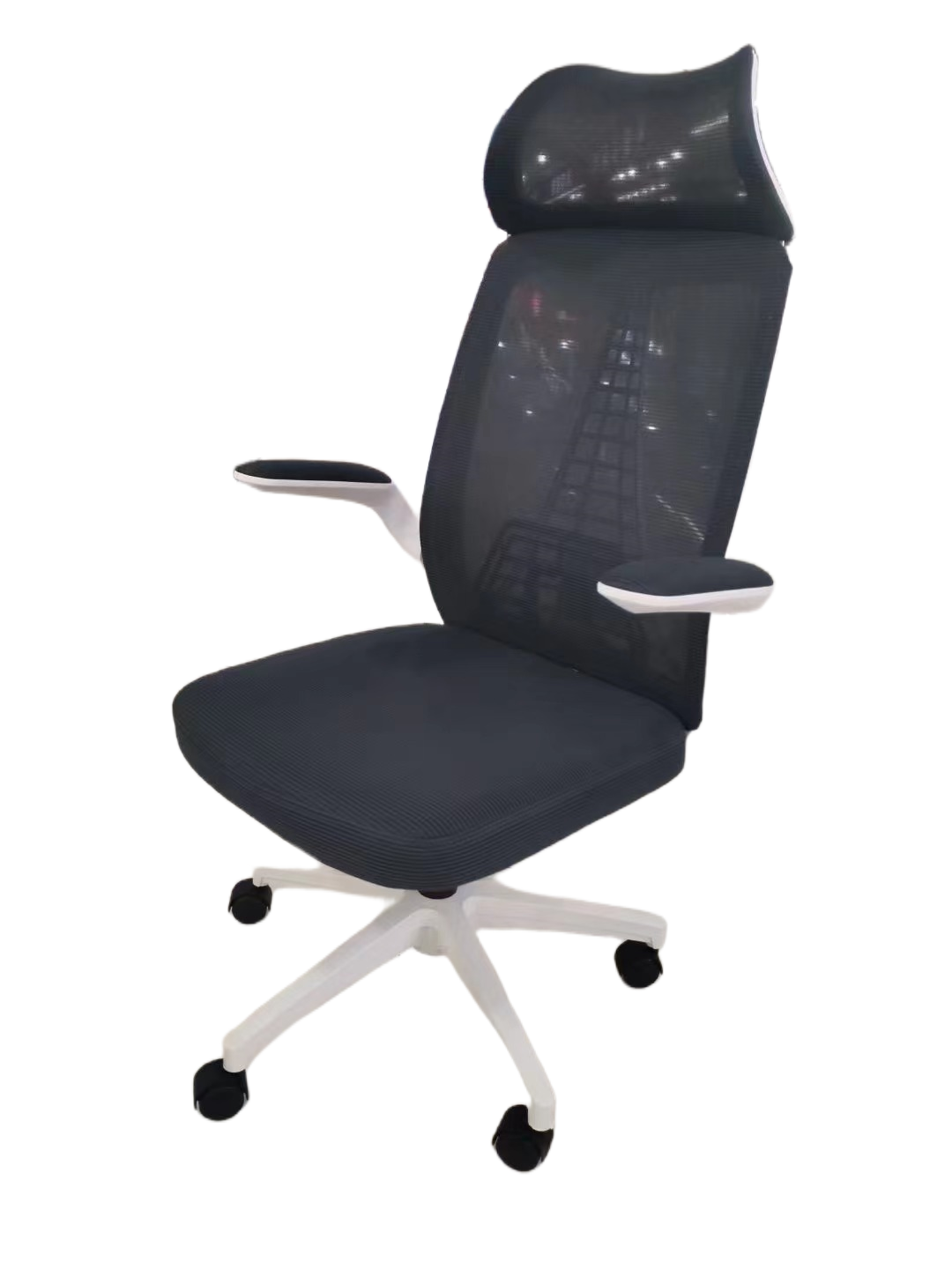 Ergonomic executive office chair with adjustable lumbar support, breathable mesh backrest, 3D armrests, and headrest for corporate or home office use. Ideal for wholesale buyers seeking direct factory pricing from China.