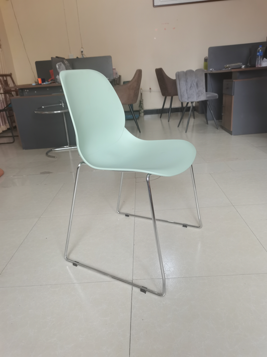 Ergonomic chair suitable for dining rooms, offices, and conference areas; perfect for bulk furniture orders and wholesale purchasing from China. Lightweight and easy to move, ideal for versatile and modern seating solutions.