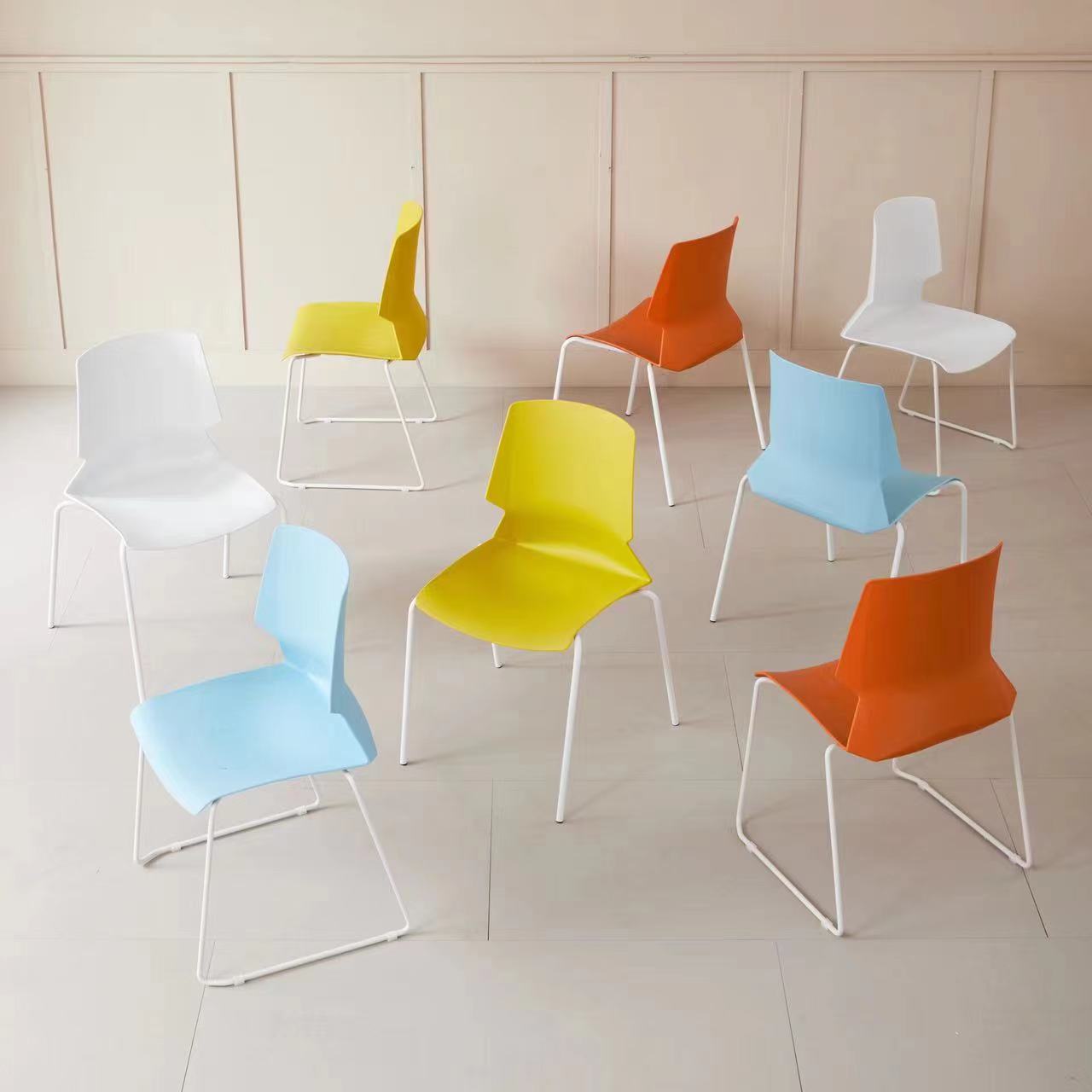 Wholesale modern dining and office chairs for versatile use in homes, restaurants, meeting rooms, and commercial spaces, available for bulk orders directly from a Chinese manufacturer.